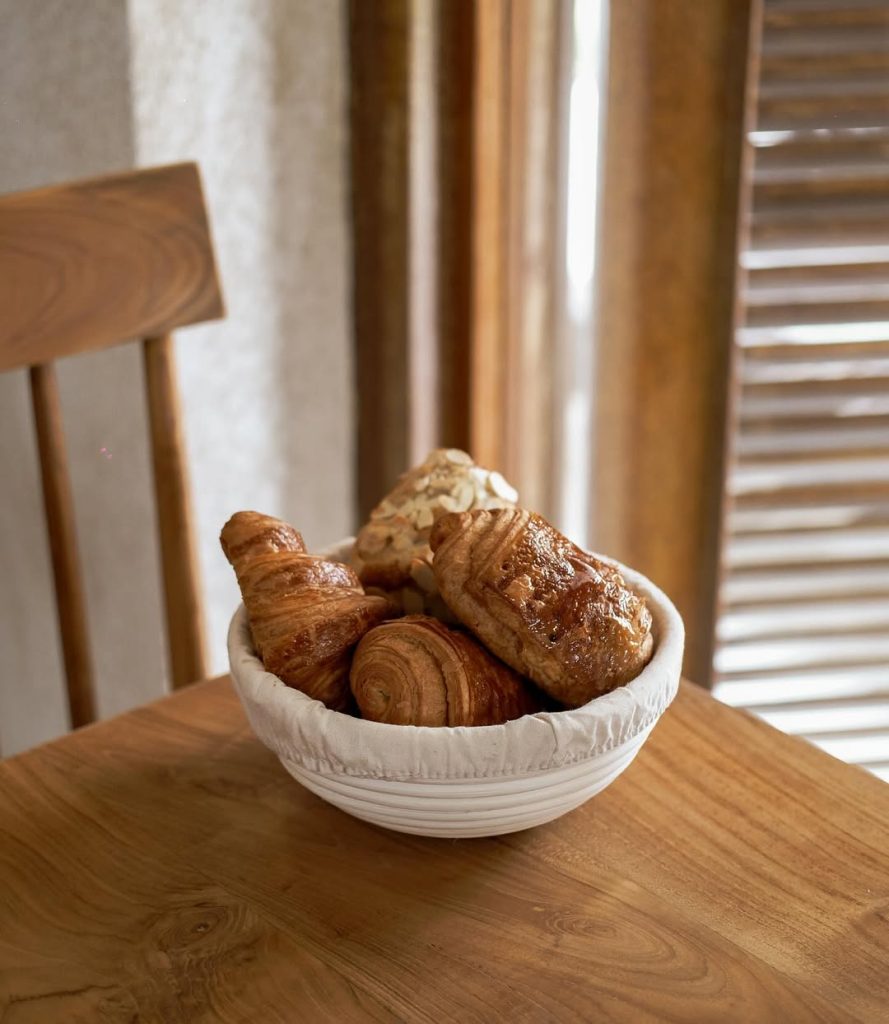 The bakery that everyone’s talking about in Ubud.Are you curious yet#FasafasBali #ubudbakery #ub (1)